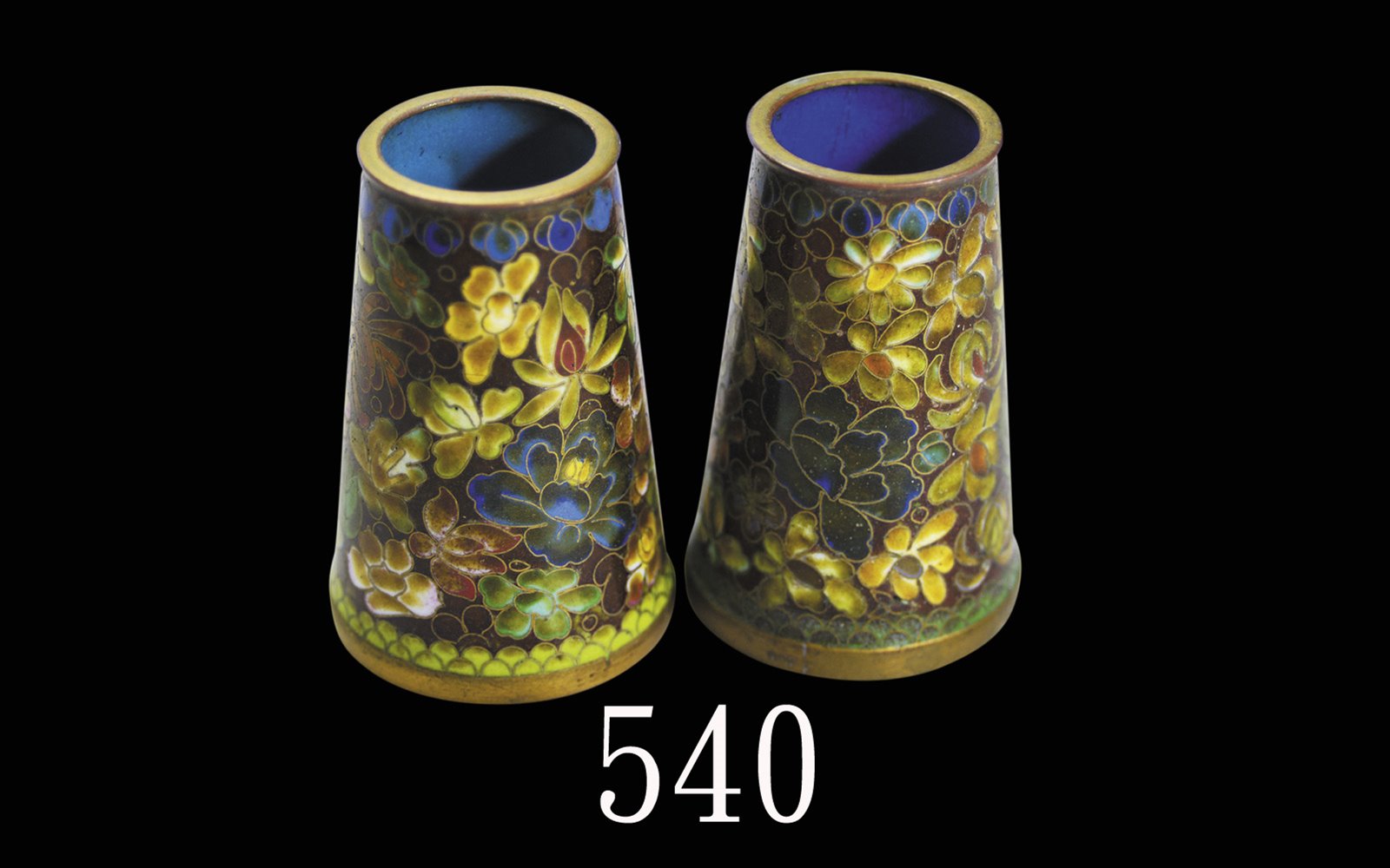 旧铜胎珐琅彩花插一对A pair of Bronze Enamel Flower Plugs, 70x25mm