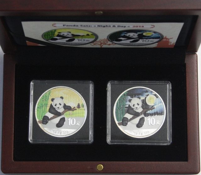 Panda set night & Day 2014.2 X 10 Yuan sitting panda. Always 1 ozsilver with color application. With