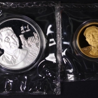  2004年邓小平诞辰一百周年纪念金币1/2盎司银币1盎司各1枚 完未流通