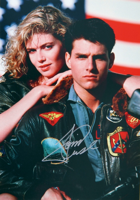  美国电影演员汤姆·克鲁斯 亲笔签名《壮志凌云》电影剧照