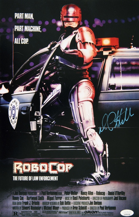  《机械战警》男主彼得·威勒 亲笔签名海报