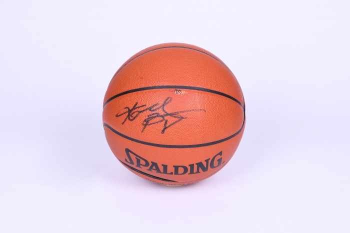  NBA球星科比 亲笔签名篮球