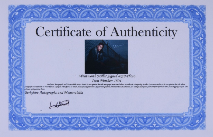  金球奖电视剧类最佳男演员温特沃斯·米勒亲笔签名《越狱》剧照