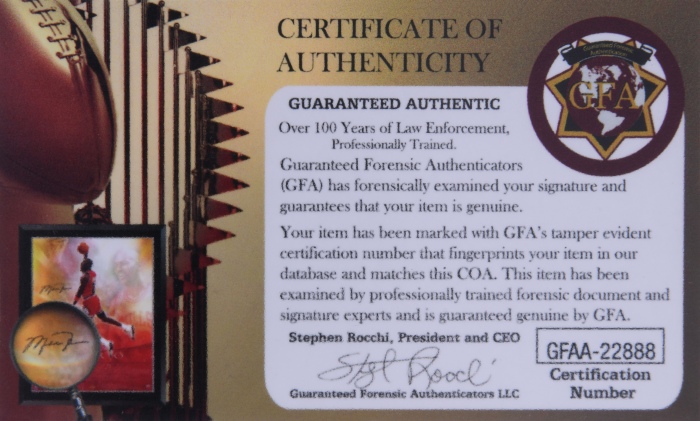  《复仇者联盟4：终局之战》 小罗伯特·唐尼、克里斯·埃文斯、克里斯·海姆斯沃斯、马克·鲁法格、斯嘉丽·约翰逊、杰瑞米·雷纳、保罗·路德、布丽·拉尔森、唐·钱德尔、凯伦·吉兰、乔什·布洛林 亲笔签名海报