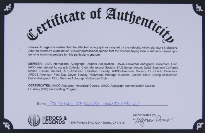  丹尼尔·克雷格、肖恩·康纳利、皮尔斯·布鲁斯南、提摩西·道尔顿、罗杰·摩尔、乔治·拉扎贝 亲笔签名邦德五十周年海报