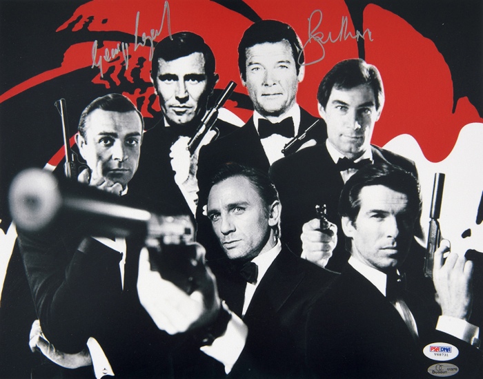  007邦德扮演者罗杰·摩尔与乔治·拉扎贝双亲笔签名照片