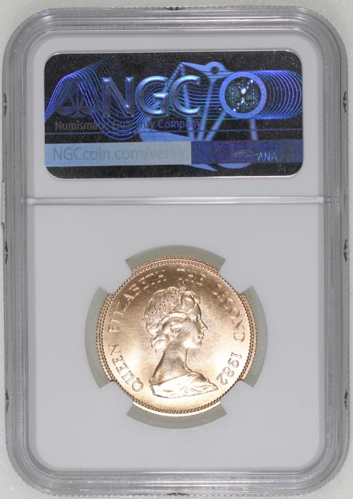  1982年香港十二生肖狗年$1000纪念金币，NGC MS69，#6473456-008