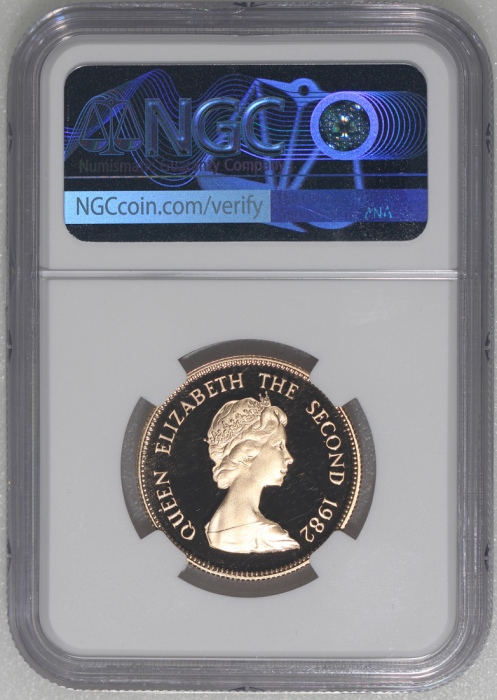  1982年香港十二生肖狗年$1000纪念精铸金币，NGC PF69 Ultra Cameo，#6473456-013，连盒及小册子