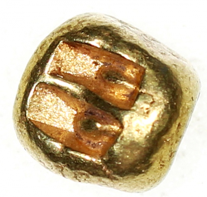  印尼夏连特拉王国1Massa金币 "Ta", ca.800-950, 2.44g，AU，十分罕见