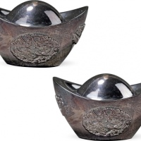  2011年工商银行发行如意银·100g龙凤银元宝1枚，带证书及原盒，沪上藏家出品，保存完好