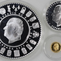  西班牙钱币3枚一组， Spain, a set of gold proof 20 euros, silver proof 10 and 50 euros, 2013, Juan Carlos I 75