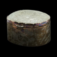  清银制粉盒嵌和田白玉寿字SILVER款 