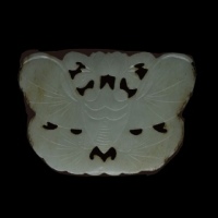  清白玉蝴蝶花玉牌 