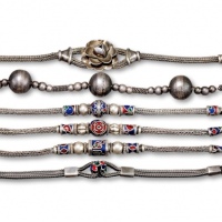  早期银镶珐琅手链共六条，共重：135g，老工，图案繁复精美，海外回流，保存完好