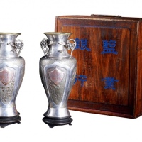  民国 “盐业银行”瓶一对