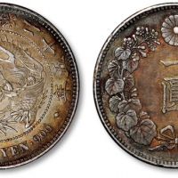  日本明治二十五年一圆银币一枚，打制规范，整体清晰，醇厚深酱彩老包浆，状态自然，极美品