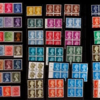  英国伊丽莎白二世梅钦普票新旧票邮集约570枚