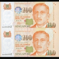  1999年新加坡一佰圆两枚连体钞，编号0AV994242及0AV994442，AU Monetary Authority of Singapore, a sheet of two $100, ND (