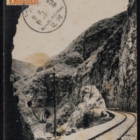  1933年云南铁路明信片盖销昆河铁路邮戳，贴北京二版帆船加盖“限滇省贴用”1分邮票