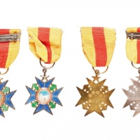  民国 甲种干城一等、二等奖章各一枚