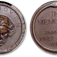  奥地利1927年“贝多芬逝世一百周年”纪念铜章一枚，高浮雕，工艺精美，金盾 PCGS SP64（86280316）