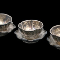  民国上海费文元裕记酒杯酒托三件套 