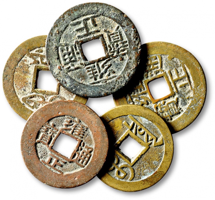  清“雍正通宝”宝泉局、宝源局、宝浙局小平共五枚，直径分别为：25.4mm、27.5mm、25.7mm、26mm、27.4mm，字口立体清晰，包浆醇厚，著名前辈藏家孙仲汇先生旧藏，附题跋拓片，极美品