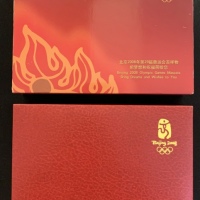  2008年中国北京奥运镀金章5枚一套，主题為北京奥运吉祥物，附原盒及证书