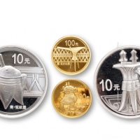  2012-2013中国青铜器1/4盎司金币二枚，1盎司银币二枚，共一组二套四枚