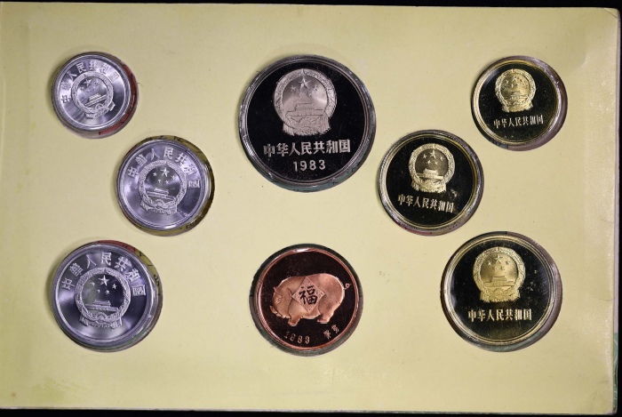  1983年精制套装流通硬币
